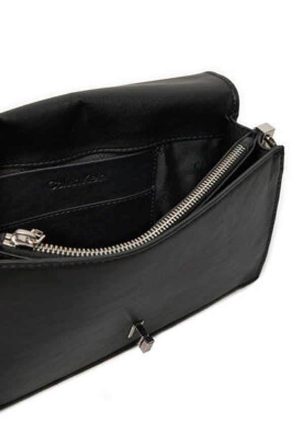 Calvin Klein Torebka Ck Mini Conv Chain Bag K60K612806 Czarny. Kolor: czarny. Materiał: skórzane