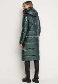 Born2be - Zielona Kurtka z Kapturem i Szerokim Pikowaniem o Regulowanej Długości Ansanna. Okazja: na co dzień. Typ kołnierza: kaptur. Kolor: zielony. Materiał: jeans. Styl: casual #4