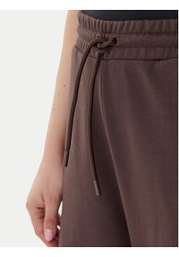 EA7 Emporio Armani Spodnie dresowe 7W000418 AF12473 U6063 Brązowy Regular Fit. Kolor: brązowy. Materiał: bawełna #5