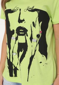 Born2be - Jasnozielony Bawełniany T-shirt z Nadrukiem i Cyrkoniami Cignelia. Kolor: zielony. Materiał: bawełna. Wzór: nadruk #7