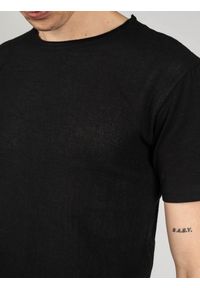 Xagon Man T-Shirt | P22082 V5 8300 | Mężczyzna | Czarny. Okazja: na co dzień. Kolor: czarny. Materiał: bawełna, elastan. Długość: długie. Styl: casual #3