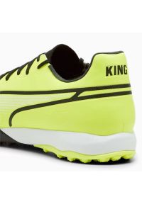 Buty piłkarskie Puma King Pro Tt M 107255-03 zielone. Kolor: zielony. Materiał: guma, syntetyk, skóra. Sezon: wiosna. Sport: piłka nożna