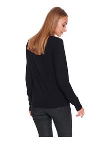TOP SECRET - Damski sweter ze świątecznym motywem z cekinami. Okazja: na co dzień. Kolor: czarny. Materiał: dzianina. Długość: krótkie. Wzór: kolorowy. Sezon: zima, jesień. Styl: wizytowy #7