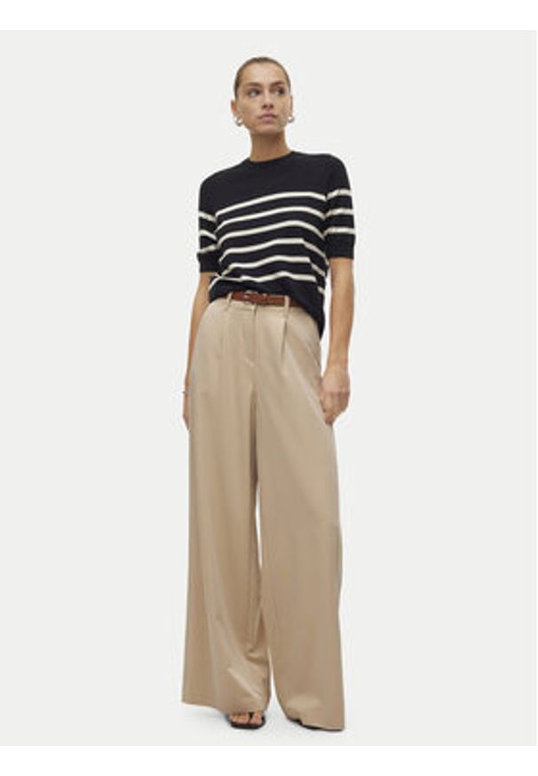 Vero Moda Sweter Saba 10306829 Czarny Regular Fit. Kolor: czarny. Materiał: syntetyk, wiskoza