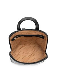 Wittchen - Damski plecak z ekoskóry trapezowy czarny. Kolor: czarny. Materiał: skóra ekologiczna. Wzór: paski. Styl: casual, biznesowy, elegancki, retro