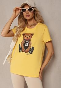 Renee - Żółty T-shirt Koszulka z Krótkim Rękawem z Bawełny Ozdobiona Nadrukiem Xanest. Okazja: na co dzień. Kolor: żółty. Materiał: bawełna. Długość rękawa: krótki rękaw. Długość: krótkie. Wzór: nadruk, aplikacja. Styl: casual #1