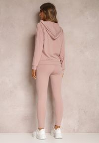 Renee - Jasnoróżowy Komplet Dresowy 3-częściowy z Legginsami Bluzą i Topem Heri. Kolekcja: plus size. Kolor: różowy. Materiał: dresówka. Sport: fitness #3