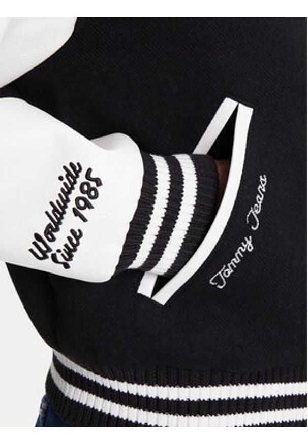 Tommy Jeans Kurtka bomber Varsity DW0DW21628 Czarny Regular Fit. Kolor: czarny. Materiał: syntetyk