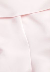 Renee - Różowa Koktajlowa Sukienka Hiszpanka VICES Typu Bombka Iaonara. Typ kołnierza: dekolt hiszpanka. Kolor: różowy. Materiał: poliester. Typ sukienki: bombki. Styl: wizytowy #4