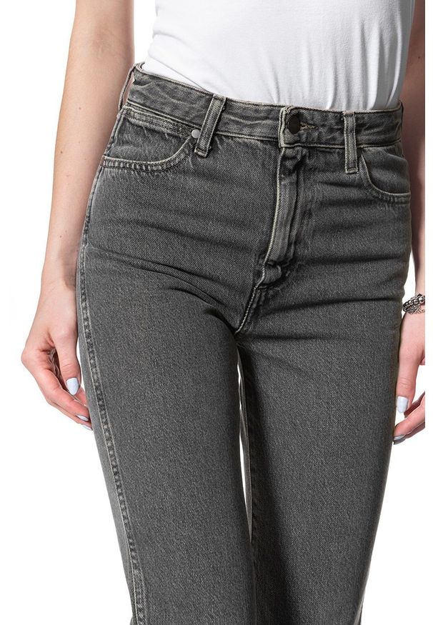 Wrangler - WRANGLER RETRO STRAIGHT CROP DESERT BLACK W27YRJ26N 112128215. Styl: retro