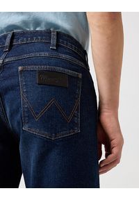 Wrangler - WRANGLER MĘSKIE SZORTY JEANSOWE COLTON SHORTS EASY GOING 112350823. Materiał: jeans