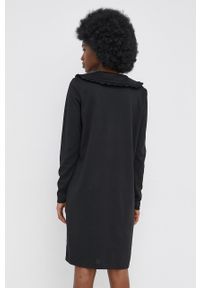 Vero Moda sukienka kolor czarny mini rozkloszowana. Kolor: czarny. Materiał: poliester, tkanina. Długość rękawa: długi rękaw. Typ sukienki: rozkloszowane. Długość: mini