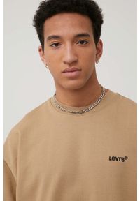 Levi's® - Levi's bluza męska kolor brązowy gładka. Okazja: na spotkanie biznesowe. Kolor: brązowy. Materiał: włókno, dzianina. Wzór: gładki. Styl: biznesowy