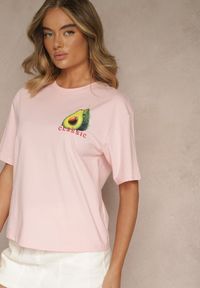 Renee - Różowy T-shirt z Bawełną ze Wzorem Awokado Tilannia. Okazja: na co dzień. Kolor: różowy. Materiał: bawełna. Styl: casual