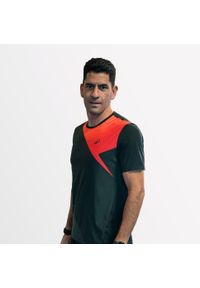 KUIKMA - Koszulka do padla z krótkim rękawem męska Kuikma PTS Pro Maxi Sanchez. Kolor: wielokolorowy, pomarańczowy, różowy, czarny. Materiał: materiał, poliester, elastan. Długość rękawa: krótki rękaw. Długość: krótkie
