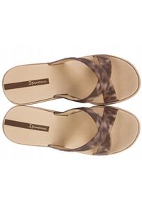 Klapki dla kobiet Ipanema HIGH FASHION SLIDE. Kolor: beżowy