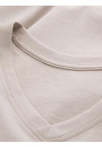 Ombre Clothing - Zestaw longsleeve męski V-NECK - mix 2-pak V8 Z41 - XXL. Okazja: na co dzień. Kolor: biały. Materiał: bawełna, materiał, skóra, tkanina. Długość rękawa: długi rękaw. Długość: długie. Wzór: gładki, jednolity. Styl: wizytowy, klasyczny, casual #3
