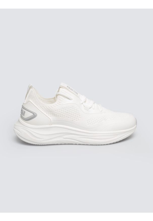 Big-Star - Sneakersy damskie białe TT274040 101. Okazja: na spacer, na co dzień. Nosek buta: okrągły. Zapięcie: bez zapięcia. Kolor: biały. Materiał: materiał, dresówka. Sezon: lato. Sport: turystyka piesza