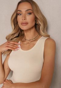 Renee - Beżowy Gładki Top na Szerokich Ramiączkach Lisaniela. Okazja: na imprezę, na co dzień. Kolor: beżowy. Materiał: jeans. Długość rękawa: na ramiączkach. Wzór: gładki. Sezon: lato. Styl: casual, elegancki #3