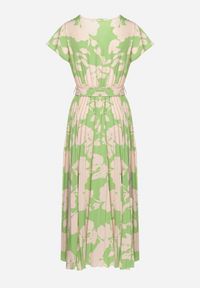 Born2be - Zielono-Beżowa Plisowana Koktajlowa Sukienka z Kopertowym Dekoltem Paskiem i Gumką w Talii Anelsea. Okazja: na spacer, na imprezę. Typ kołnierza: dekolt kopertowy. Kolor: zielony. Długość rękawa: krótki rękaw. Wzór: aplikacja. Typ sukienki: kopertowe. Styl: wizytowy #6