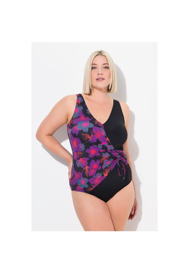 ULLA POPKEN - Damski Strój kąpielowy kwiaty miękkie miseczki kopertowy styl. Kolekcja: plus size. Kolor: czarny. Materiał: poliester, elastan, poliamid, materiał. Wzór: kwiaty