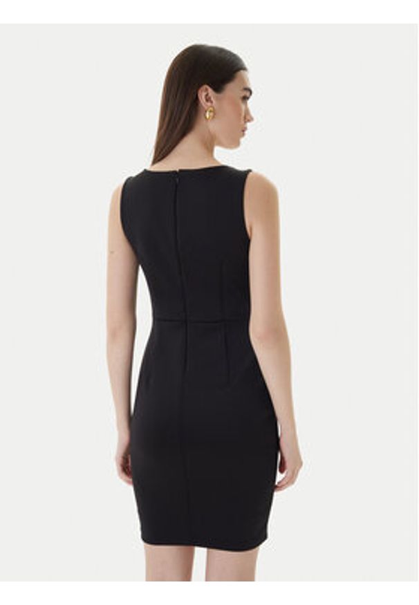Guess Sukienka koktajlowa W3YK26 K9UN2 Czarny Slim Fit. Kolor: czarny. Materiał: syntetyk. Styl: wizytowy