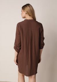 Born2be - Brązowa Sukienka Oversize z Bawełny o Prostym Kroju Koszulowym Elanistra. Okazja: na co dzień. Kolor: brązowy. Materiał: bawełna. Typ sukienki: proste, koszulowe, oversize. Styl: elegancki, casual #8