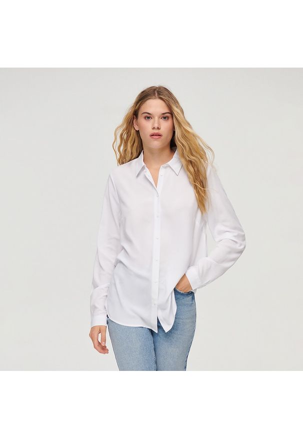 House - Gładka koszula z wiskozy biała - Biały. Kolor: biały. Materiał: wiskoza. Wzór: gładki