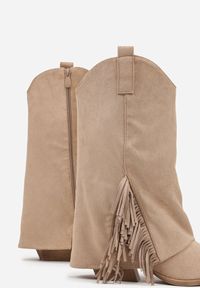 Born2be - Ciemnobeżowe Botki Typu Kowbojki na Stożkowym Obcasie z Frędzlami Reinella. Okazja: na co dzień. Kolor: beżowy. Materiał: jeans. Obcas: na obcasie. Styl: casual, klasyczny. Wysokość obcasa: średni #3