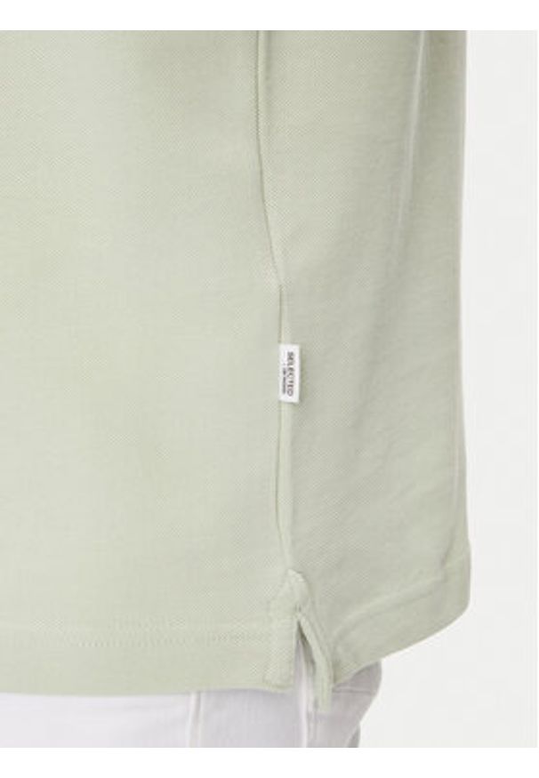 Selected Homme Polo 16087839 Zielony Regular Fit. Typ kołnierza: polo. Kolor: zielony. Materiał: bawełna