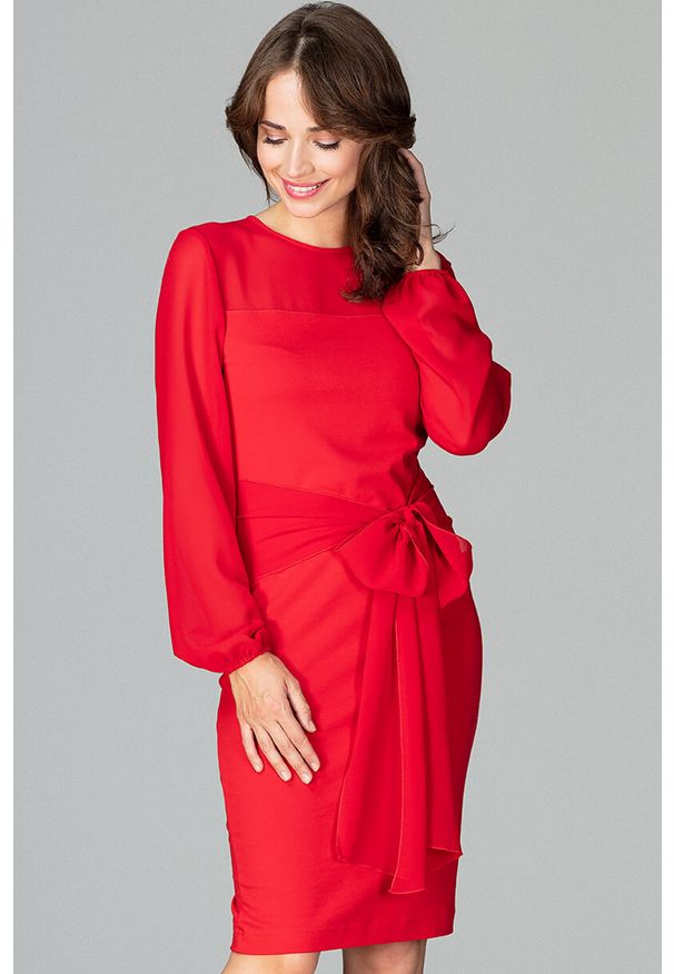 Lenitif - Elegancka sukienka z półprzezroczystą górą i rękawami czerwona. Typ kołnierza: kokarda. Kolor: czerwony. Długość rękawa: długi rękaw. Styl: elegancki