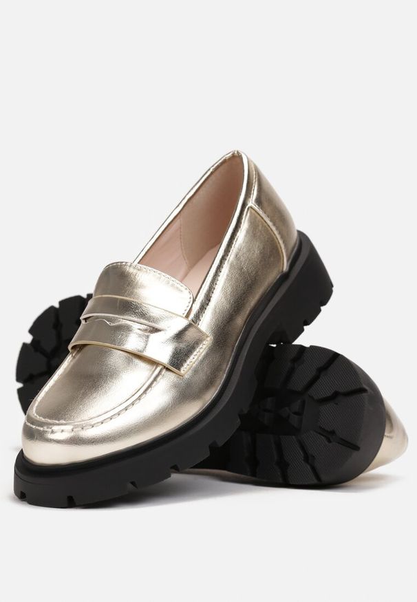 Born2be - Złote Mokasyny Wsuwane na Grubej Podeszwie Proserpina. Wysokość cholewki: przed kostkę. Zapięcie: bez zapięcia. Kolor: złoty. Materiał: skóra ekologiczna. Szerokość cholewki: normalna. Wzór: aplikacja