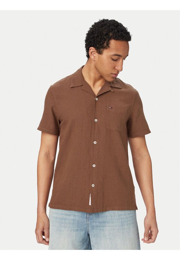 Tommy Jeans Koszula DM0DM23058 Brązowy Regular Fit. Kolor: brązowy. Materiał: bawełna