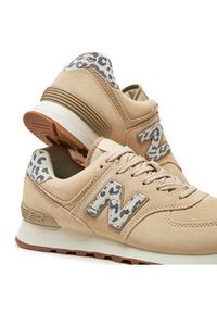 New Balance Sneakersy WL574IH2 Beżowy. Kolor: beżowy. Materiał: skóra, zamsz. Model: New Balance 574 #4