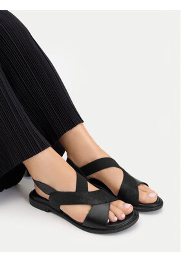 Lasocki Sandały CEO-EST-AFIONA-18 Czarny. Kolor: czarny. Materiał: skóra