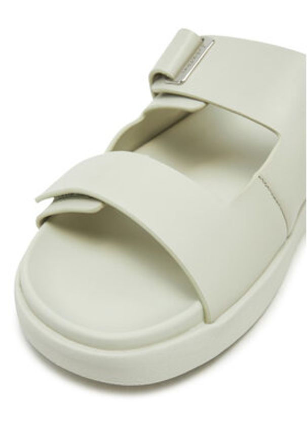 Calvin Klein Sandały HW0HW02489 Beżowy. Kolor: beżowy. Materiał: skóra