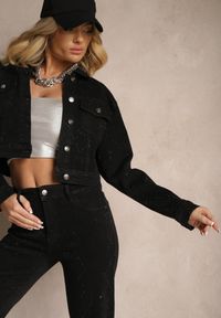 Renee - Czarna Jeansowa Kurtka z Bawełną i Cyrkoniami Zallisna. Okazja: na co dzień, na spacer. Kolor: czarny. Materiał: jeans, bawełna. Wzór: aplikacja. Styl: casual