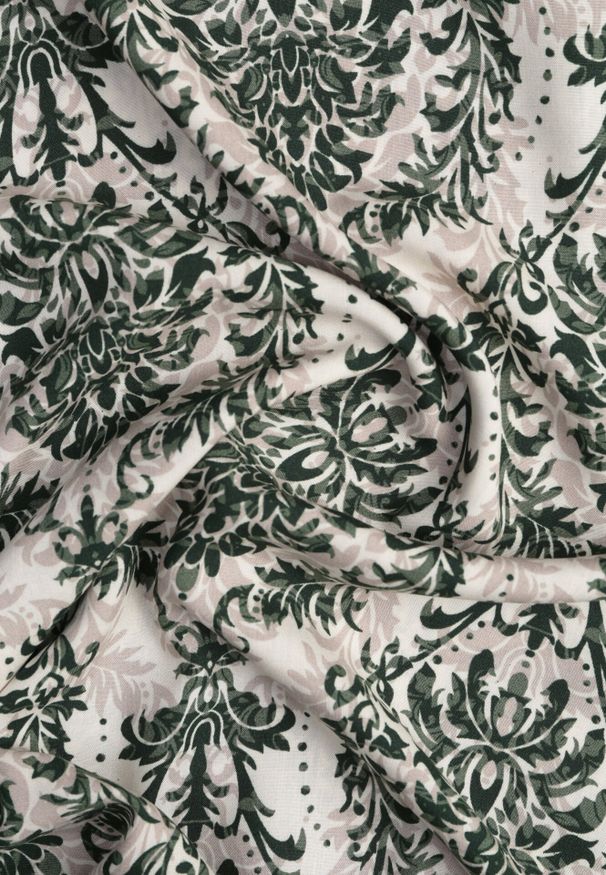 Born2be - Zielono-Beżowa Bawełniana Sukienka w Stylu Boho na Ramiączkach z Falbanką Zaelle. Okazja: na imprezę, na co dzień. Typ kołnierza: dekolt w serek. Kolor: zielony. Materiał: bawełna. Długość rękawa: na ramiączkach. Sezon: lato. Styl: boho