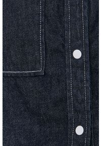 Levi's® - Levi's Koszula jeansowa damska kolor granatowy relaxed z kołnierzykiem klasycznym. Okazja: na spotkanie biznesowe. Typ kołnierza: kołnierzyk klasyczny. Kolor: niebieski. Materiał: jeans. Styl: klasyczny