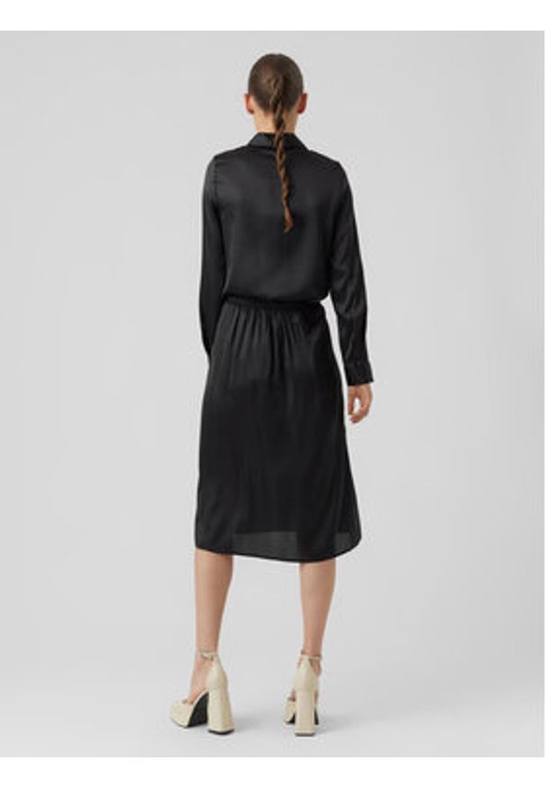 Vero Moda Spódnica trapezowa Noa 10274397 Czarny Regular Fit. Kolor: czarny. Materiał: satyna, syntetyk