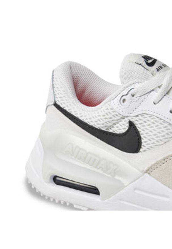 Nike Sneakersy DM9538 100 Biały. Kolor: biały. Materiał: materiał, mesh