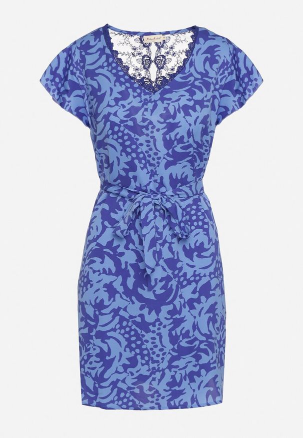 Born2be - Niebiesko-Granatowa Sukienka z Krótkim Rękawem Ozdobiona Siateczką przy Dekolcie z Materiałowym Paskiem Meada. Kolor: niebieski. Materiał: materiał. Długość rękawa: krótki rękaw. Wzór: aplikacja. Typ sukienki: dopasowane. Styl: elegancki