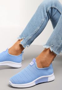 Renee - Niebieskie Buty Sportowe Daemnessa. Zapięcie: bez zapięcia. Kolor: niebieski. Materiał: jeans, dresówka, materiał. Szerokość cholewki: normalna. Wzór: jednolity #1