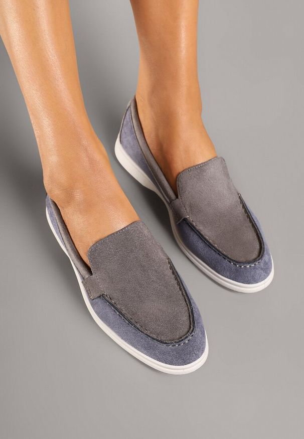 Renee - Szaro-Niebieskie Mokasyny Ozdobione Przeszyciami Fonaleia. Okazja: na co dzień. Kolor: szary. Materiał: jeans. Wzór: aplikacja. Obcas: na obcasie. Styl: elegancki, casual, klasyczny. Wysokość obcasa: niski
