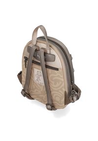 Plecak damski Anekke, z ozdobnym motywem graficznym i metalowym logotypem zamykany na zamek wyposażony w poręczną rączkę regulowane szelki oraz dekor. Kolor: beżowy. Wzór: nadruk. Styl: casual, elegancki, klasyczny #7