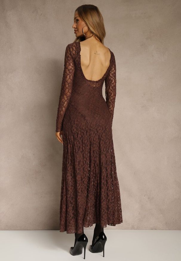 Renee - Brązowa Elegancka Sukienka z Koronki z Odkrytymi Plecami Lilafera. Okazja: na co dzień. Typ kołnierza: dekolt na plecach. Kolor: brązowy. Materiał: koronka. Długość rękawa: na ramiączkach. Wzór: koronka. Styl: elegancki