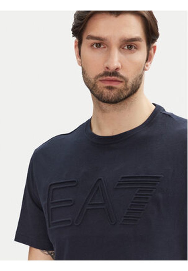 EA7 Emporio Armani T-Shirt 7M000149 AF14772 UB102 Granatowy Regular Fit. Kolor: niebieski. Materiał: bawełna