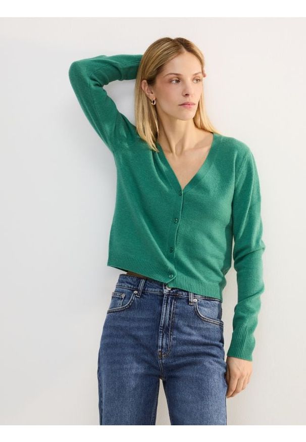 Reserved - Wełniany kardigan - zielony. Kolor: zielony. Materiał: wełna