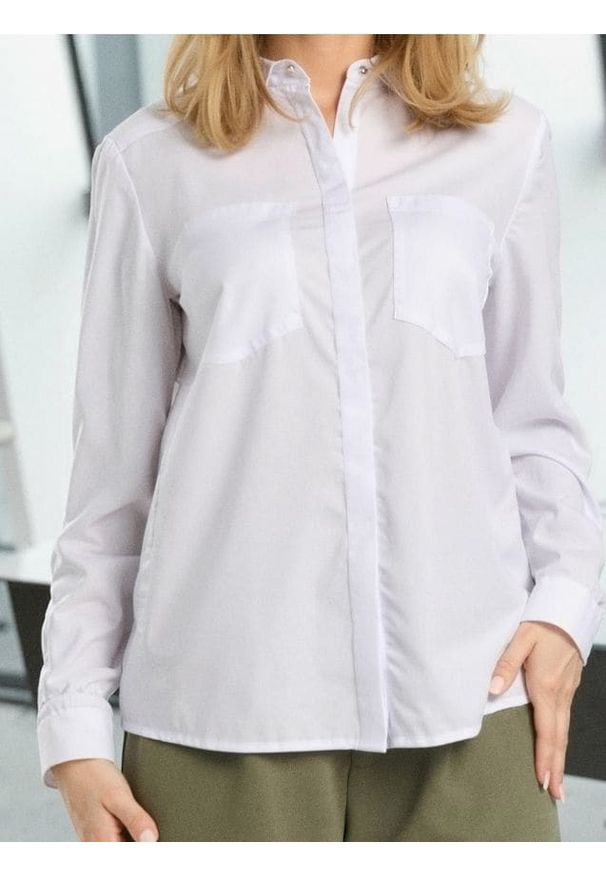 Sinsay - Wiskozowa koszula z kieszeniami - biały. Kolor: biały. Materiał: wiskoza