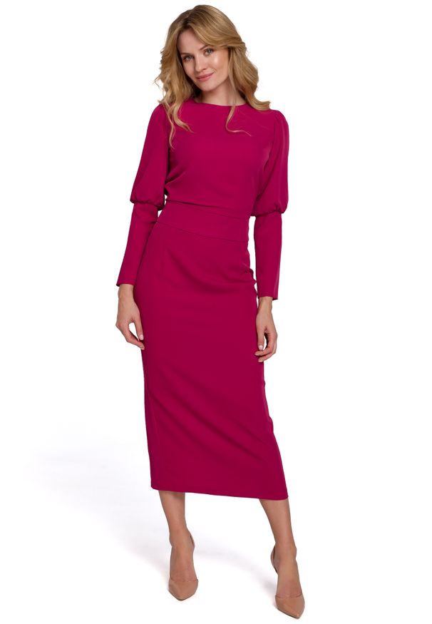 Sukienki.shop - Elegancka sukienka z odkrytymi plecami fioletowa długa z rozcięciem. Okazja: na imprezę. Kolor: fioletowy. Styl: elegancki. Długość: maxi